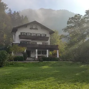 Guest house Bergkristall, Eschenlohe